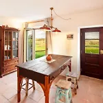 The Indigo Windmill Retreat, Peniche Villa *