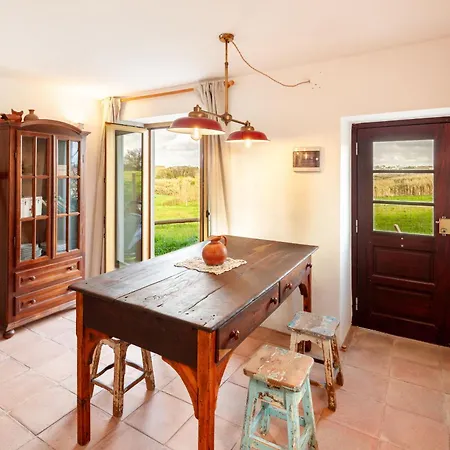 The Indigo Windmill Retreat, Peniche ヴィラ *