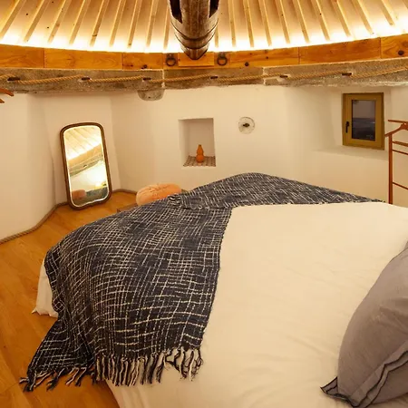 The Indigo Windmill Retreat, Peniche ヴィラ アトウギア・ダ・バレイア