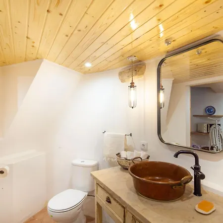 The Indigo Windmill Retreat, Peniche *