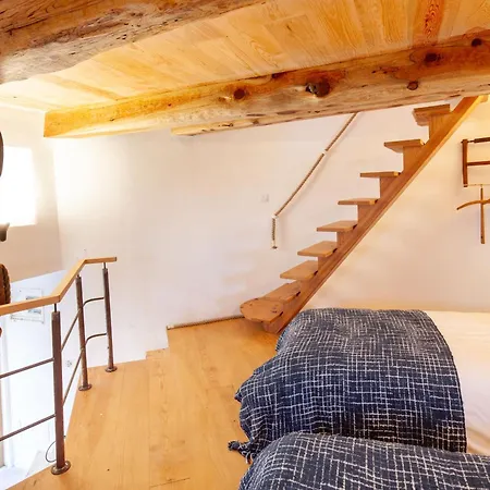 The Indigo Windmill Retreat, Peniche * アトウギア・ダ・バレイア